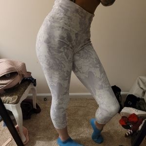 High waisted white and gray leggings